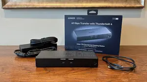 Anker 778 Thunderbolt Docking Station (12-in-1, Thunderbolt 4)