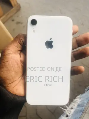 Apple iPhone XR 64 GB White