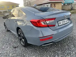 Honda Accord Sport (2.0L 4cyl Turbo 10A) 2019 Blue