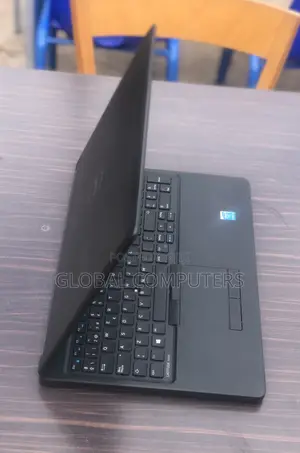 Laptop Dell Latitude 5550 8GB Intel Core i5 HDD 500GB