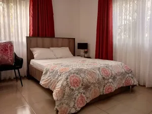 Furnished 1bdrm Townhouse / Terrace in Manet Court Estate for rent