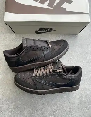 Air Jordan Retro 1 X Travis Scott Velvet Brown