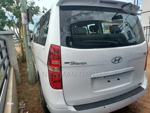 Hyundai Starex 2013 White