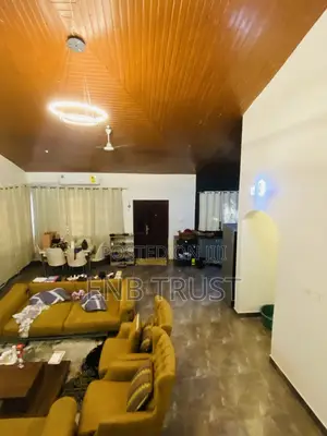 6bdrm Duplex in Cfc Estate for sale