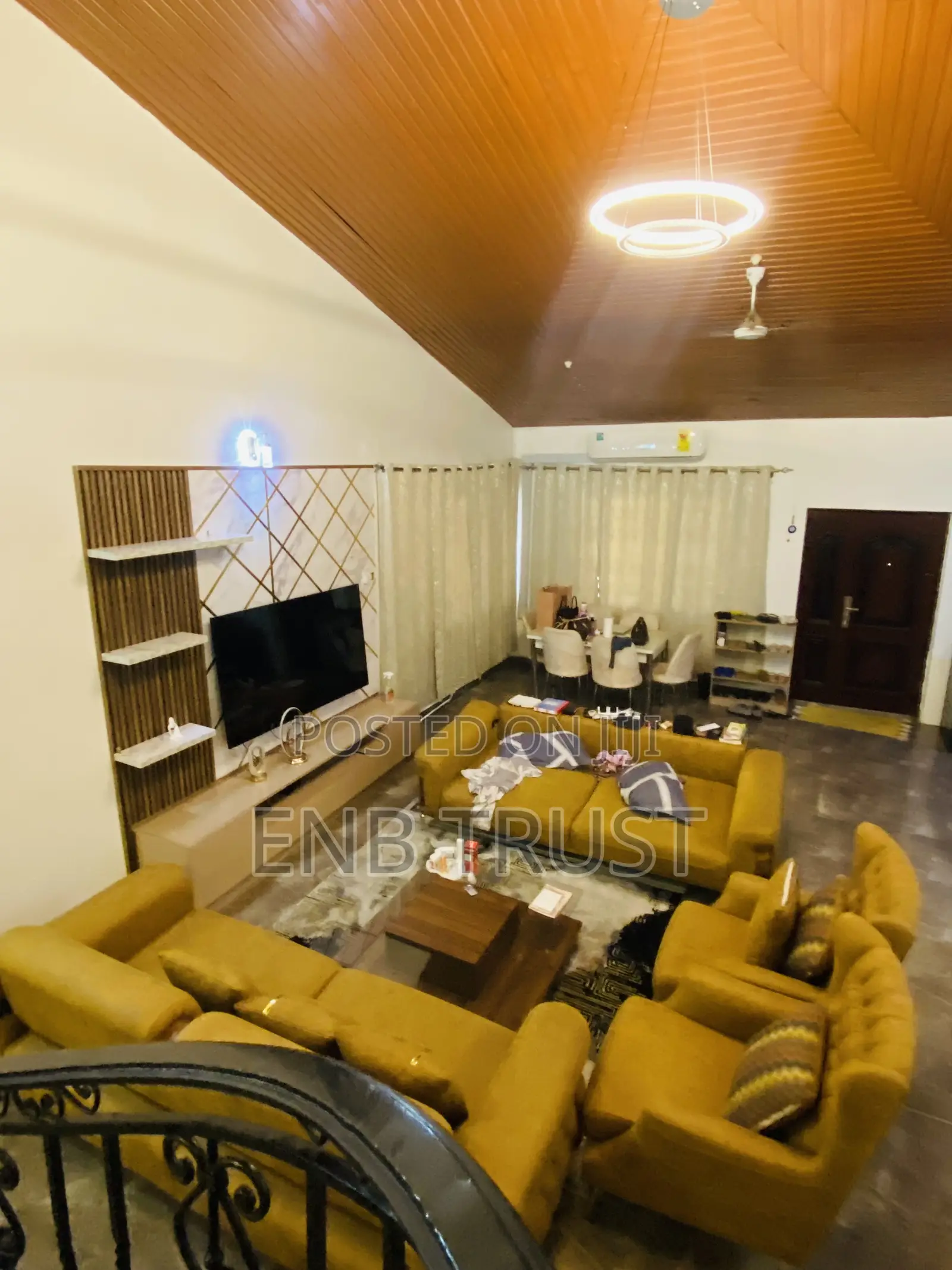 6bdrm Duplex in Cfc Estate for sale
