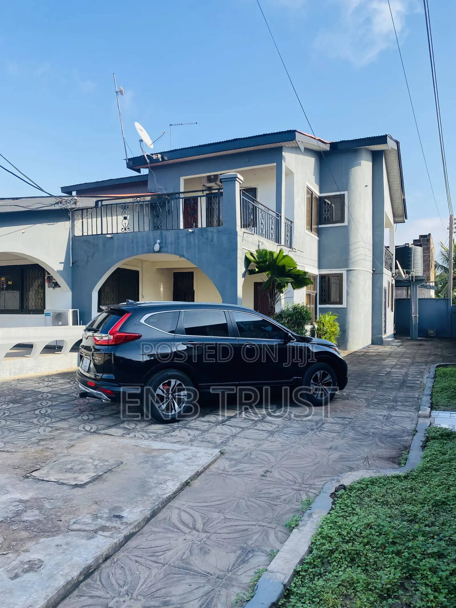 6bdrm Duplex in Cfc Estate for sale
