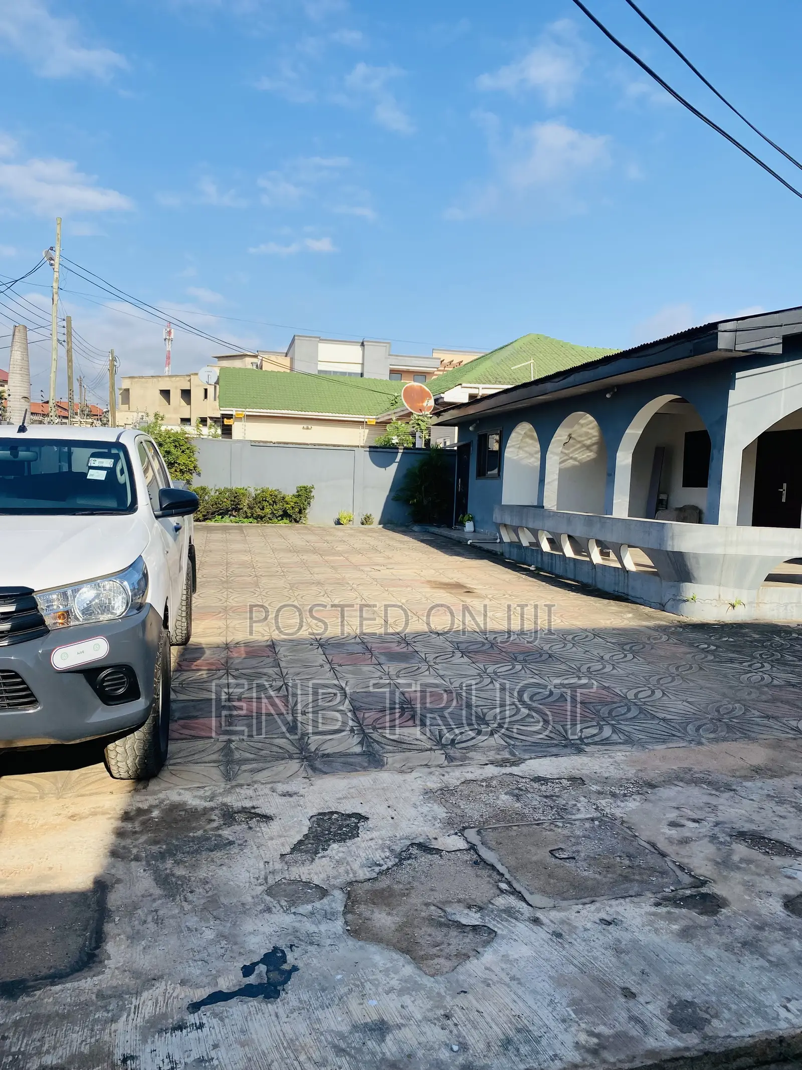 6bdrm Duplex in Cfc Estate for sale