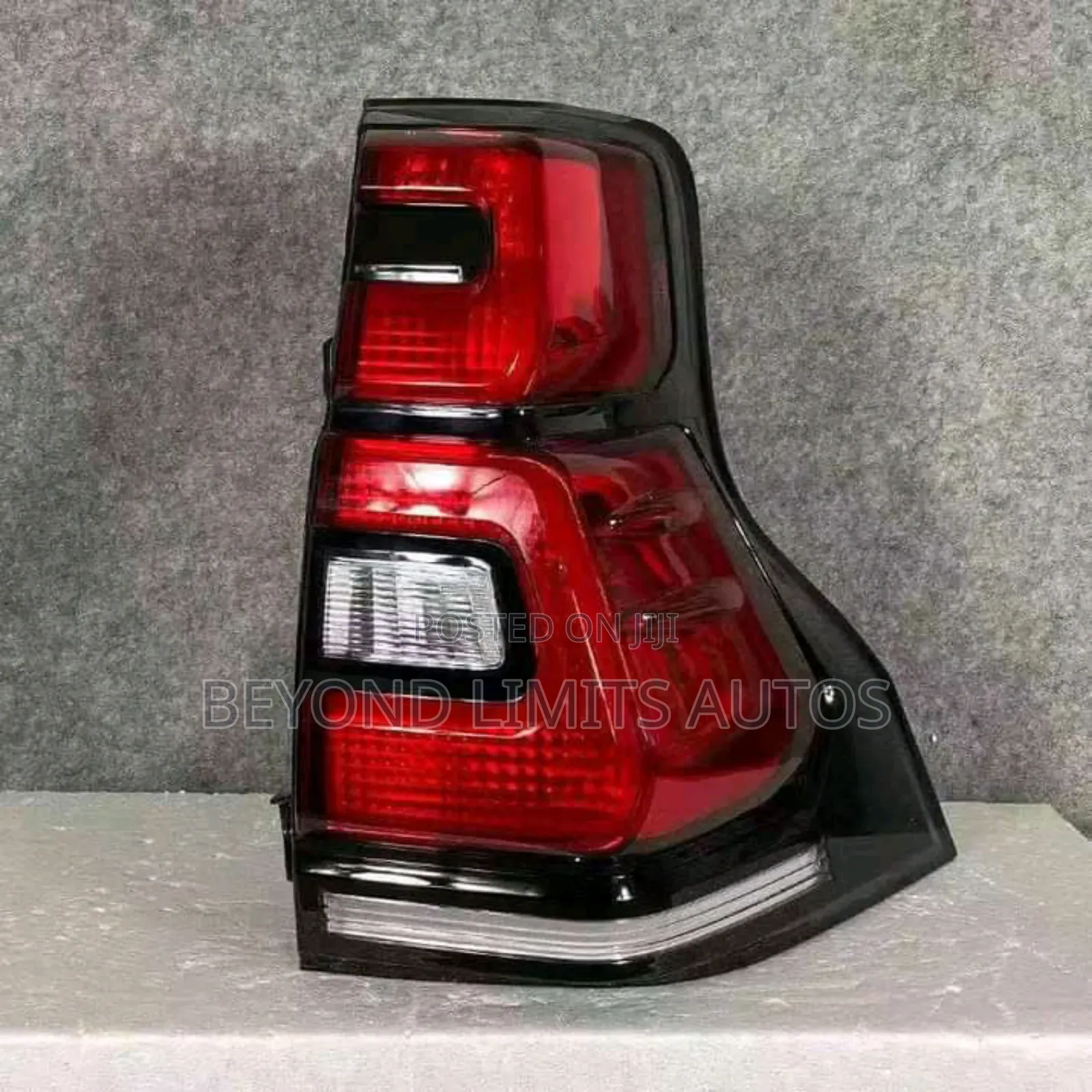 Toyota Land Cruiser Prado 2018,2010,2020,2021,2022,2023 Tail Light