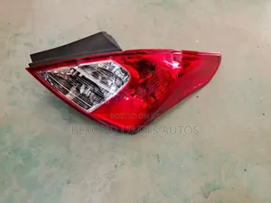 Nissan Versa/ Almera 2012,2013,2014,2015 Tail Light/ Taillights