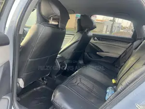 Honda Accord Sport (2.0L 4cyl Turbo 10A) 2019 Blue
