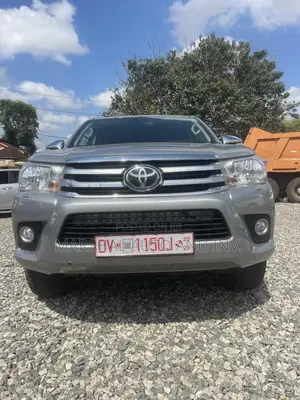 Toyota Hilux SR5+ 4x4 2017 Gray
