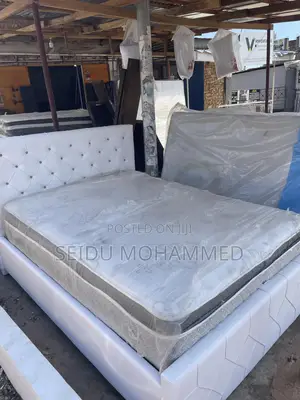 A Design Double Turkey’S Bed Frame With a 14 Inches Mattress