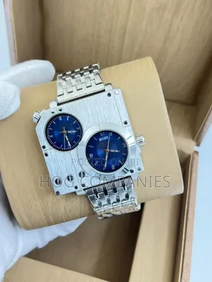 Oulm Luxury Male Watch Stainless Steel Quartz Two Time Zone Wristwatch