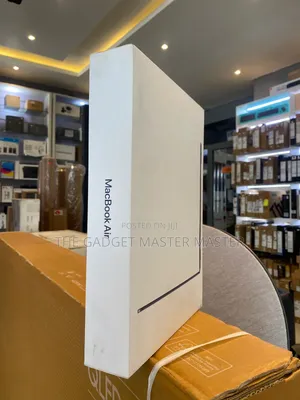 New Laptop Apple MacBook Air 2025 M4 13-inch 16GB Apple M4 SSD 512GB