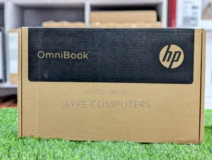 New Laptop HP OmniBook 5 Flip 8GB Intel Core 5 SSD 512GB
