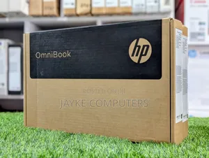 New Laptop HP OmniBook 5 Flip 8GB Intel Core 5 SSD 512GB
