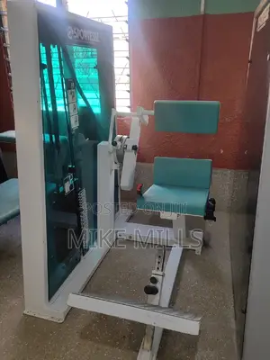 Back Extension Machine