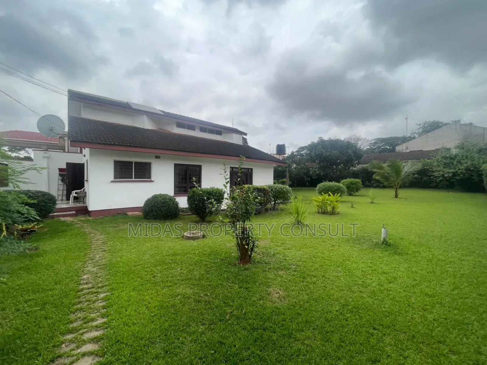 4bdrm House in Acp Estates, Pokuase for sale