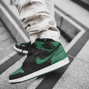 Air Jordan 1 Retro High in Different Colours , Swipe >