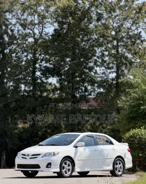 Toyota Corolla 2012 White
