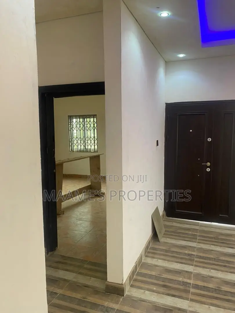 6bdrm House in Ablekuma for sale