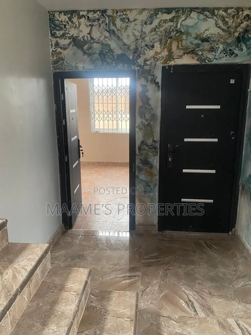 6bdrm House in Ablekuma for sale