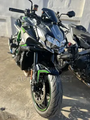 New Kawasaki Z900 2025 Green