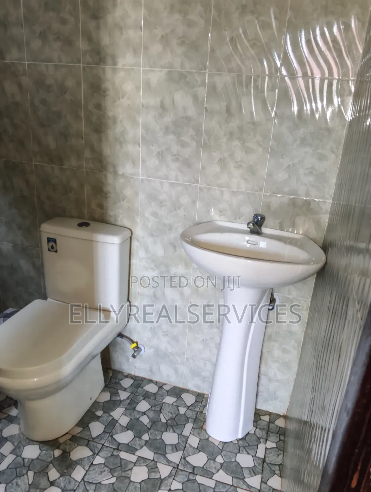 2bdrm Apartment in Ellyrealservices, Oyarifa for rent