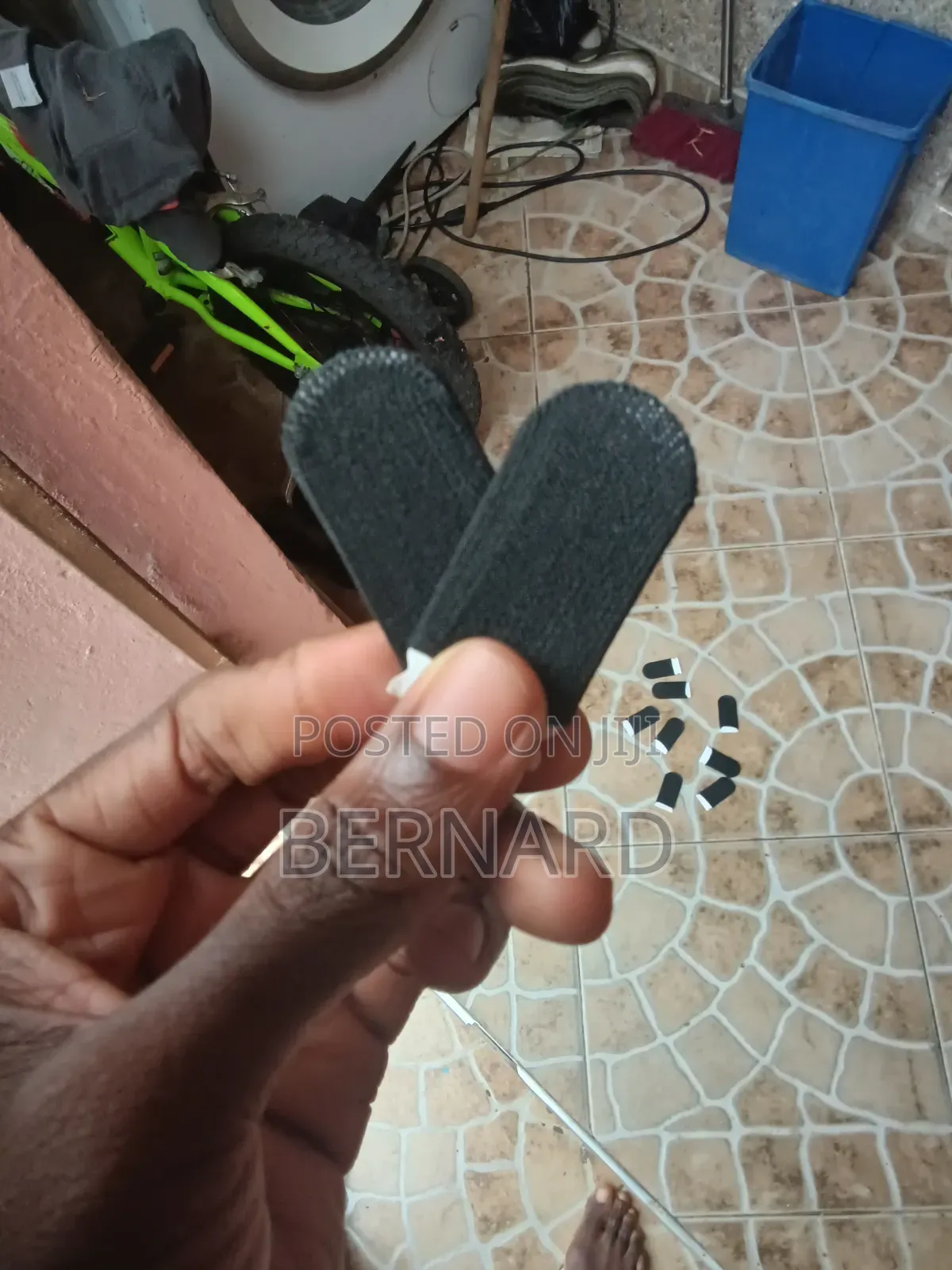 20 Cedis for a Pair. Gaming Gloves
