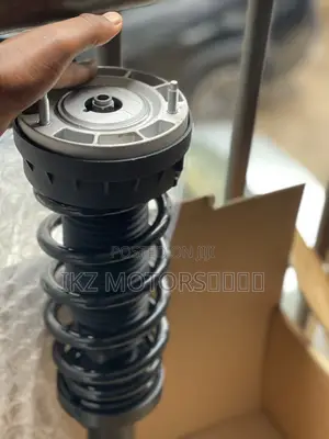 Range Rover Velar/ F Pace Front Spring Shocks
