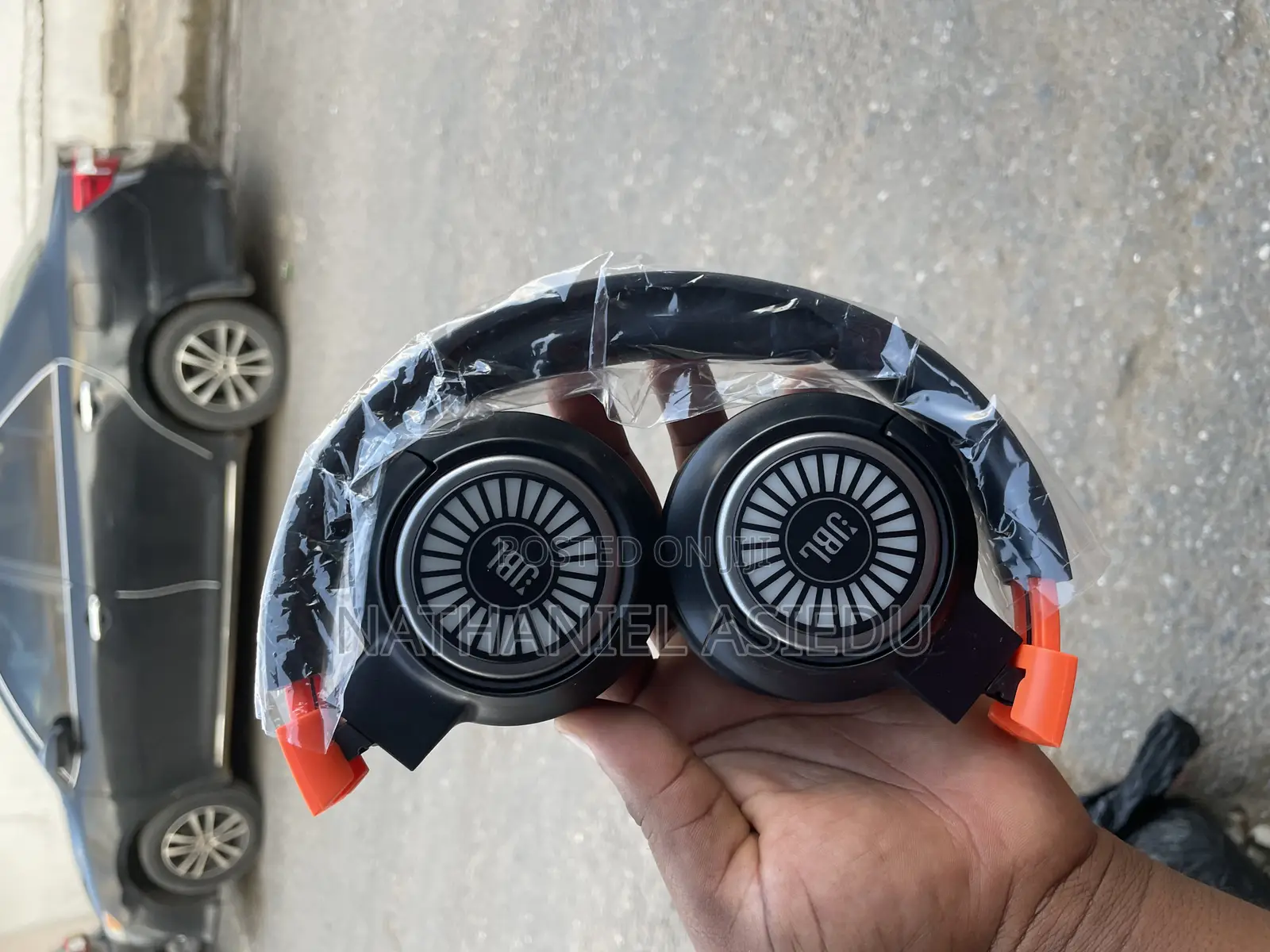 JBL Tune 730bt Wireless Over-Ear Headphone.
