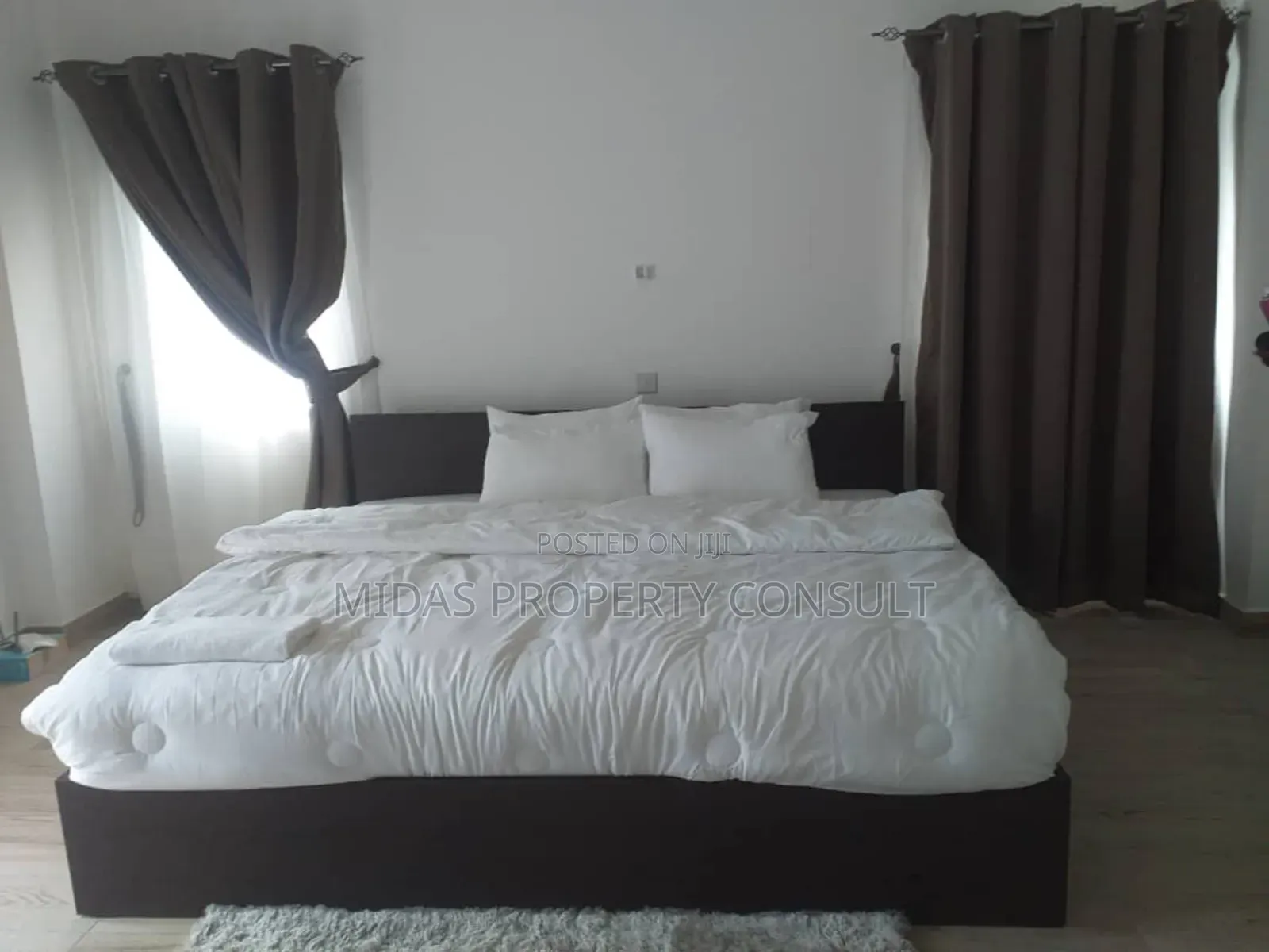 Furnished 3bdrm Apartment in Airport Residential for sale