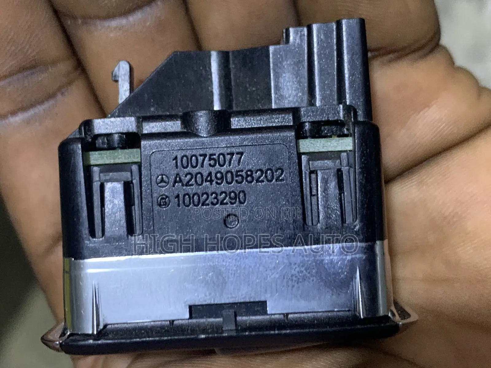 Mercedes Benz C250 Single Window Switch.