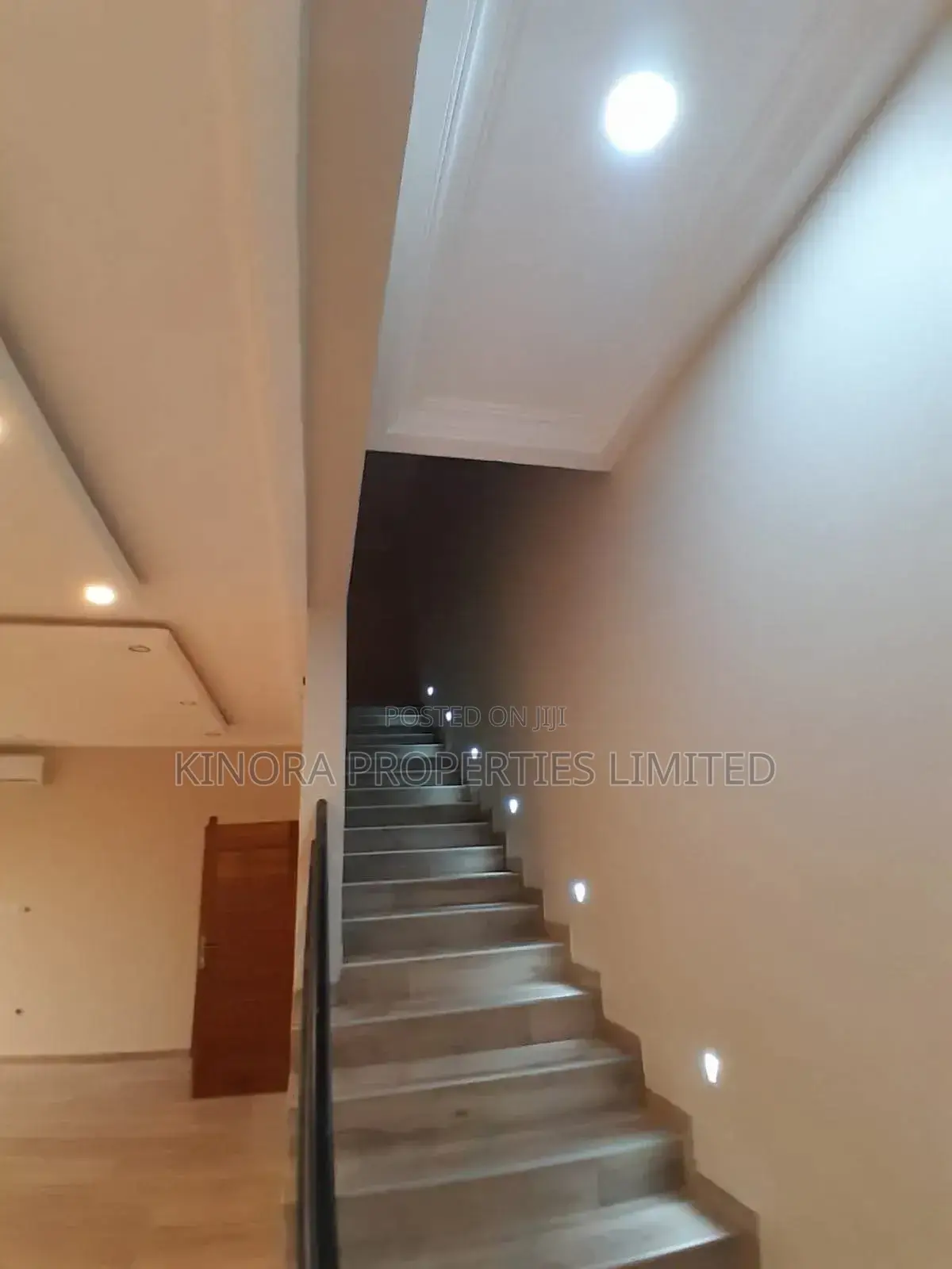 3bdrm Townhouse / Terrace in Adjiganor, Adjiriganor for rent