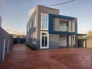 5bdrm Mansion in Sakumono Estate for sale