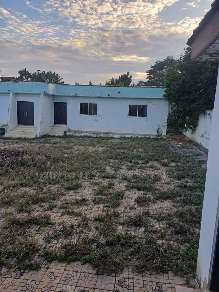 3bdrm House in Achimota Mile 7 for sale