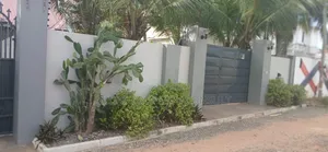 5bdrm House in Community 25, Tema Metropolitan for sale