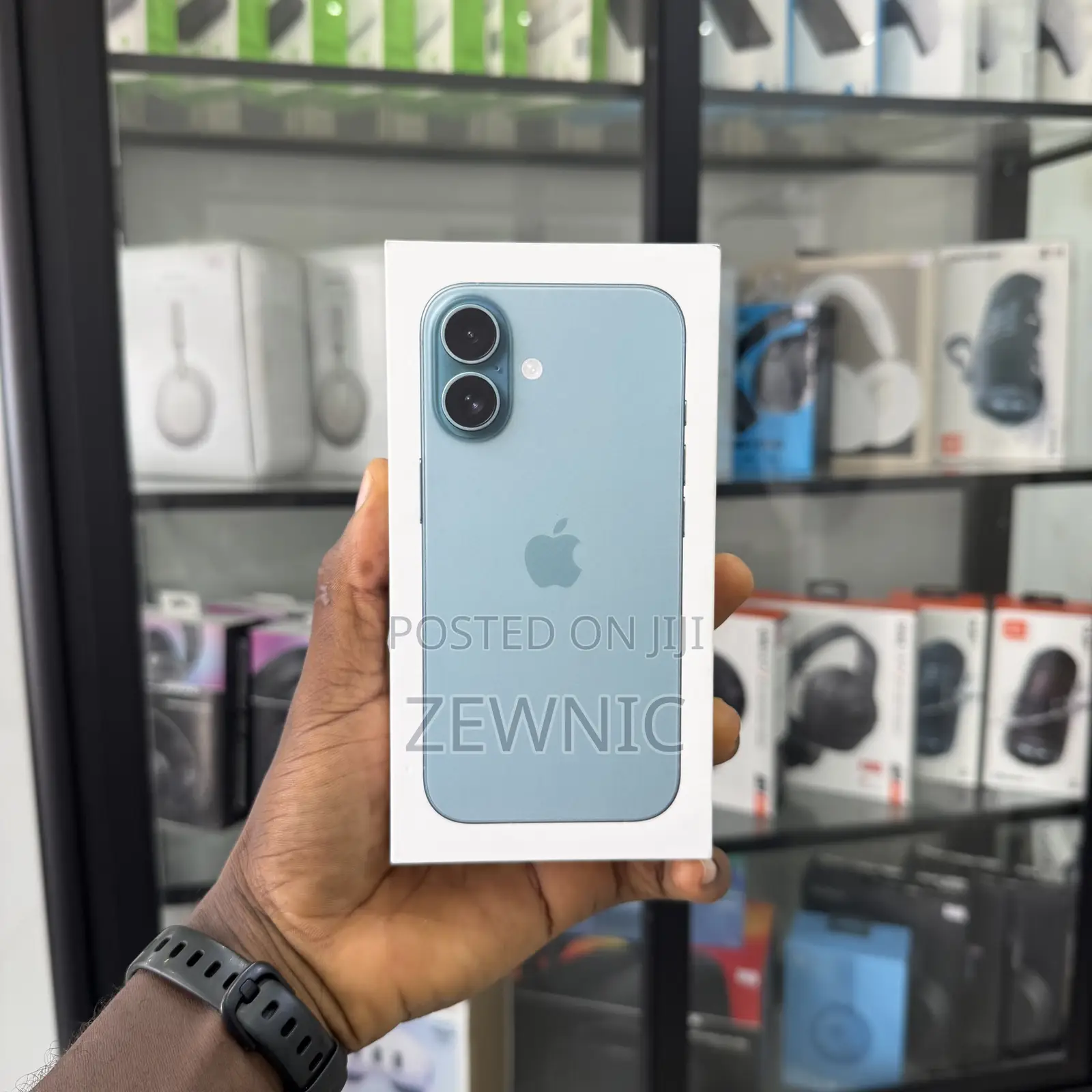 New Apple iPhone 16 256 GB Green