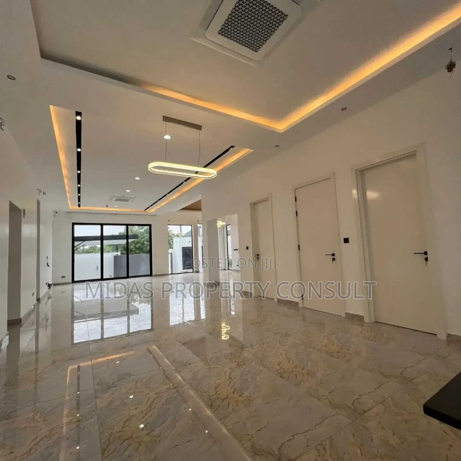 5bdrm House in East Legon for sale