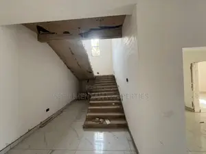 5bdrm House in West Legon for sale