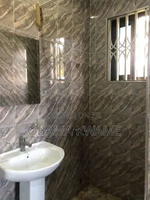 3bdrm Maisonette in Gringo Lynks Premium, Tseaddo for rent
