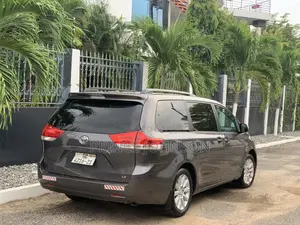 Toyota Seinna for Rent (7 Seater)