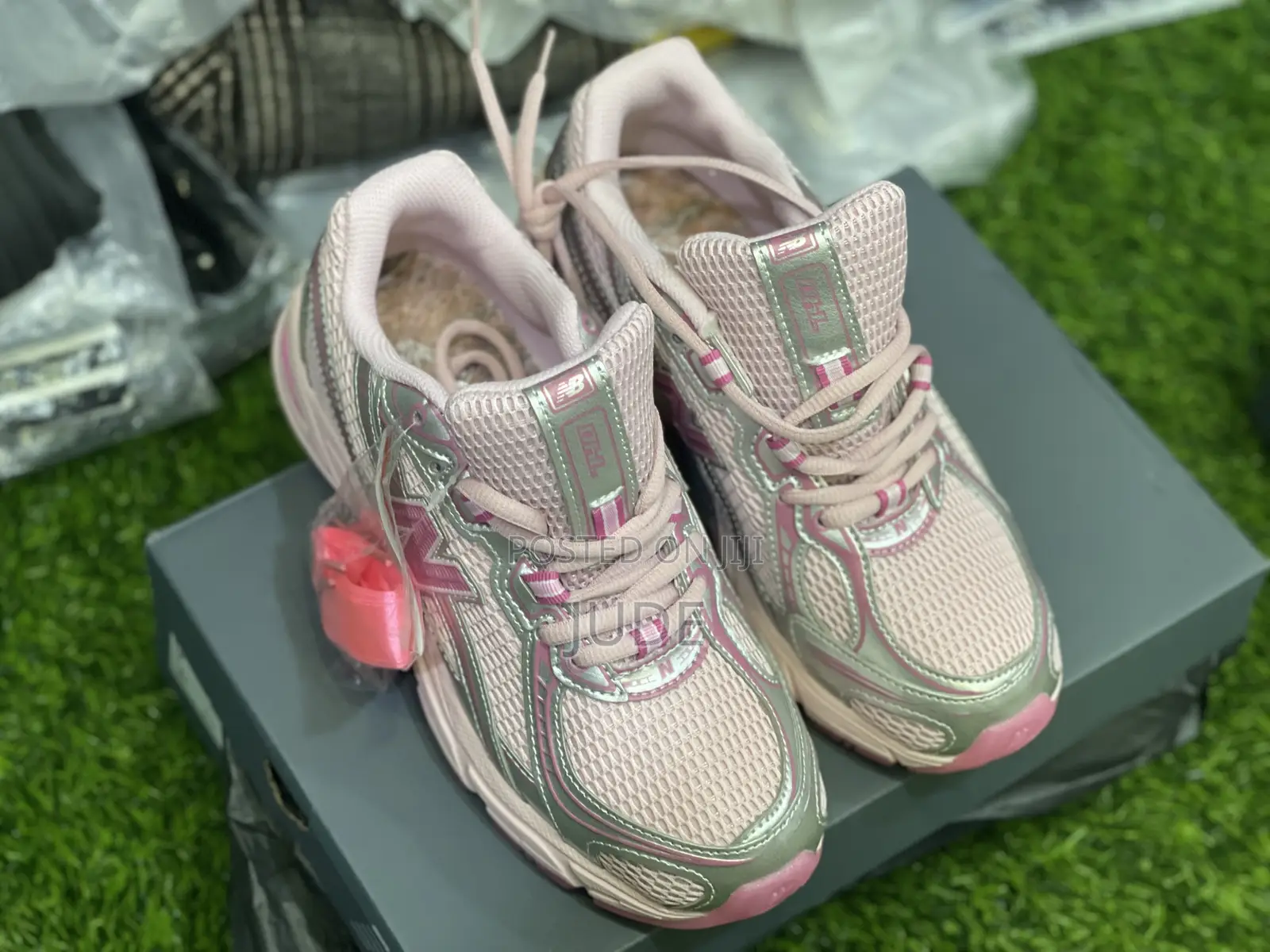New Balance Atmos Pink New Balance 740