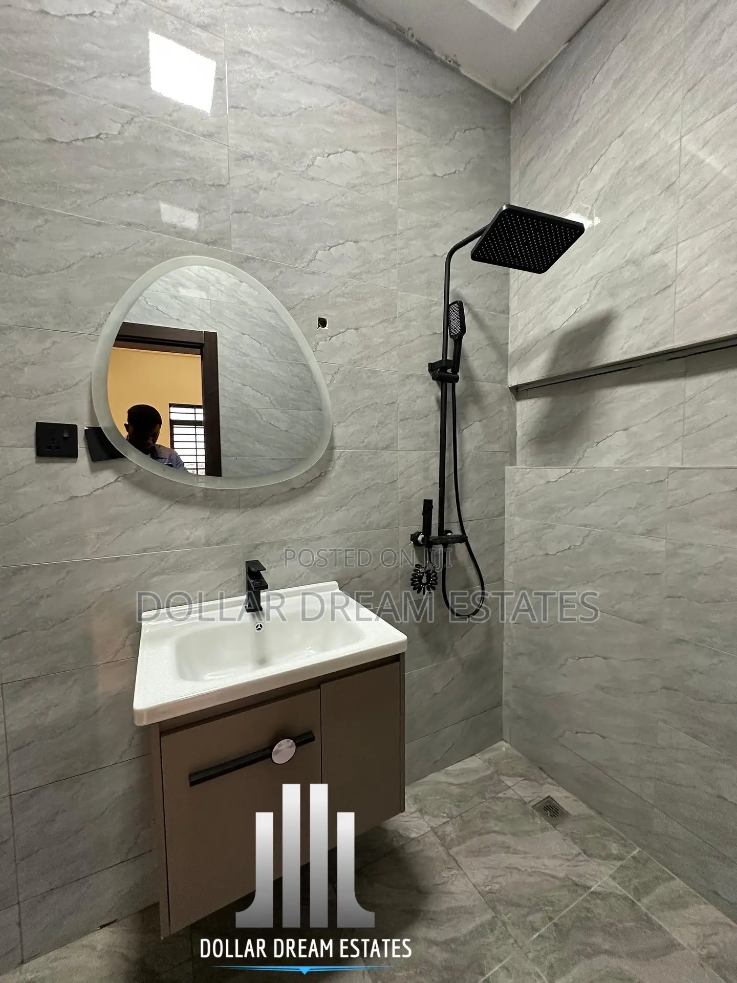 Furnished 4bdrm House in Adenta for sale