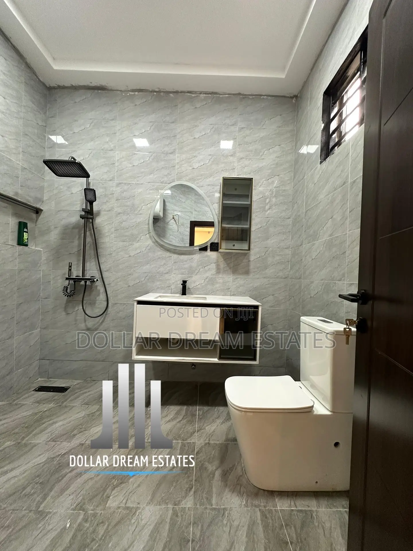 Furnished 4bdrm House in Adenta for sale