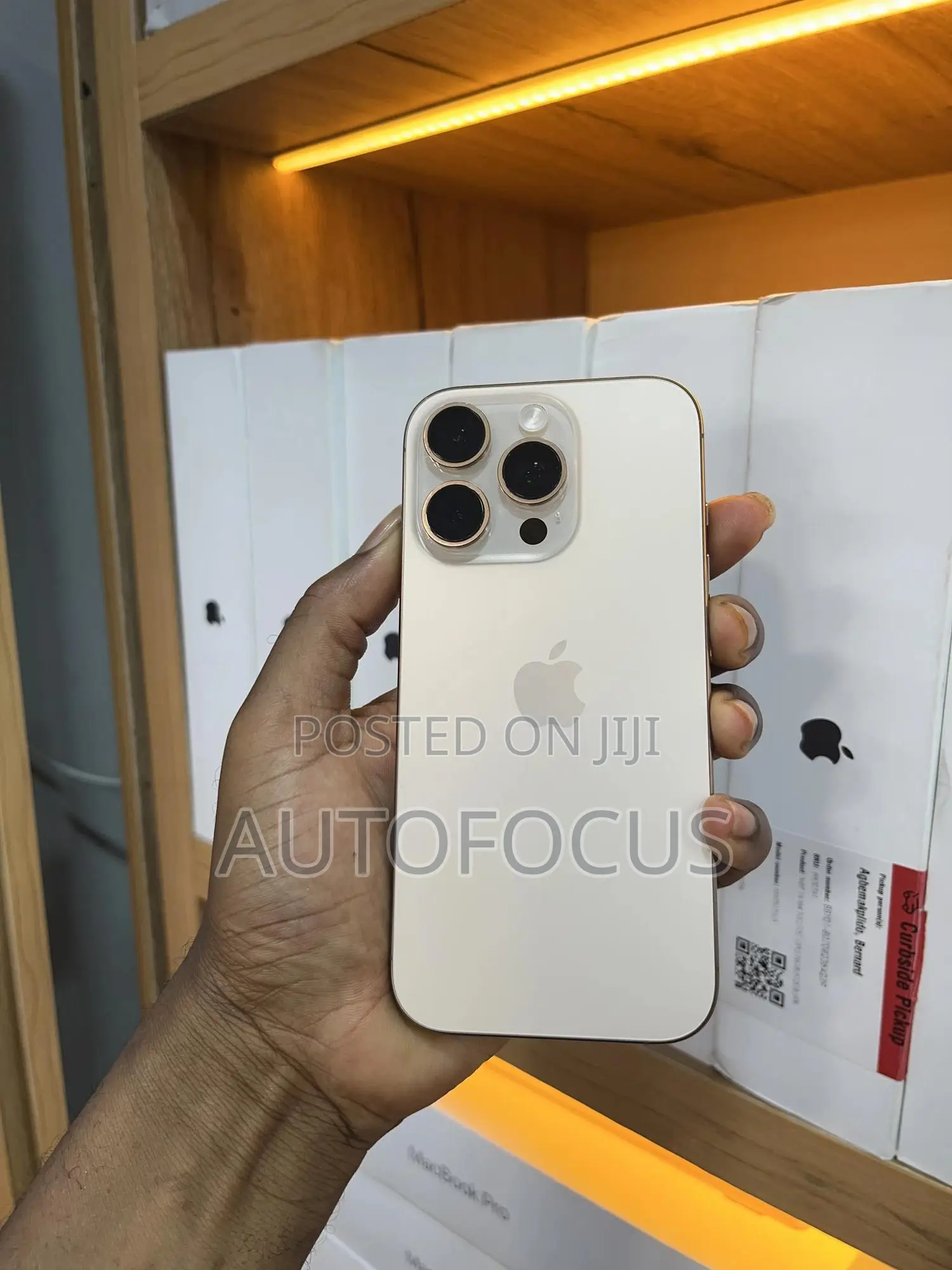 Apple iPhone 16 Pro 128 GB Gold