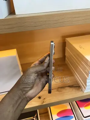 Apple iPhone 16 Pro 128 GB Gold