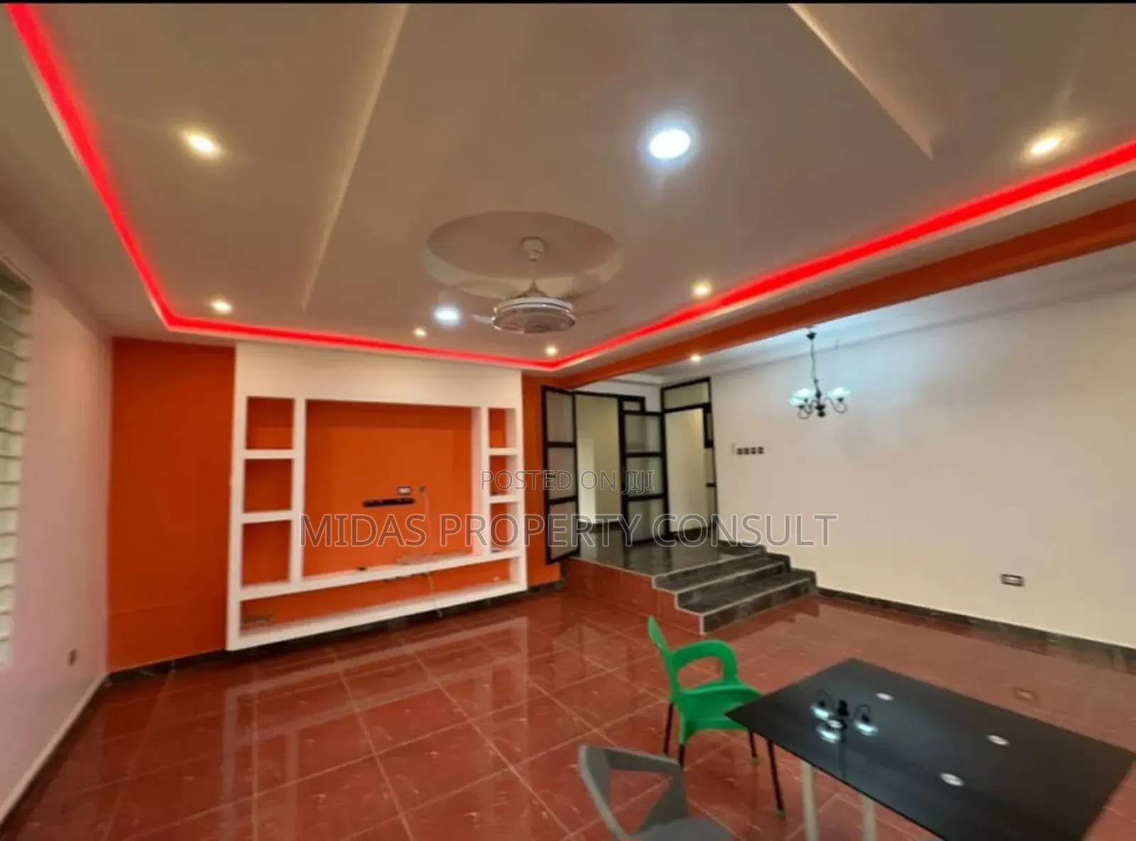 5bdrm House in Lakeside Estates for sale