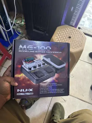 Nux Mg-100 Modeling Guitar Processor