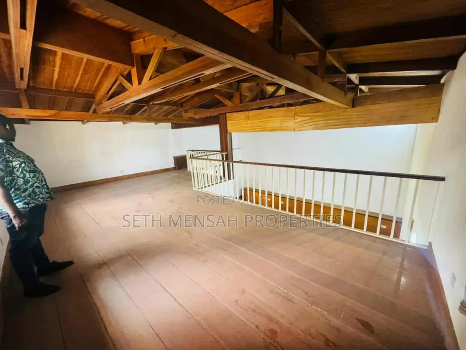 5bdrm House in Airport Residential Area for sale